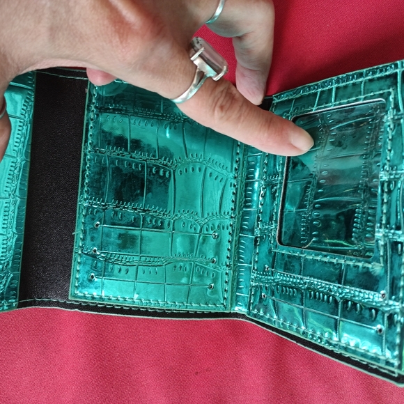 A lot of two women's wallet's. Black and teal. Brand New - Picture 4 of 6